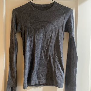 Lululemon grey long sleeved top